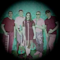 Полина Шумилина & DK STATION  - Довольно