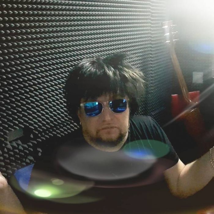 Артур миДжи-В поисках новых идей