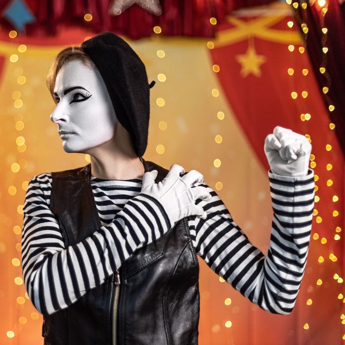 Dea Catta - Цирк