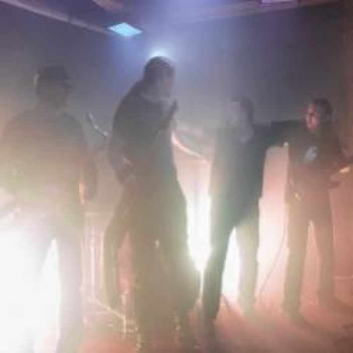 ФИЛЬМ-Свет прячется в ночь