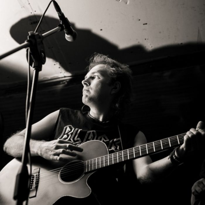 ФИЛЬМ - В запутанных дорогах 