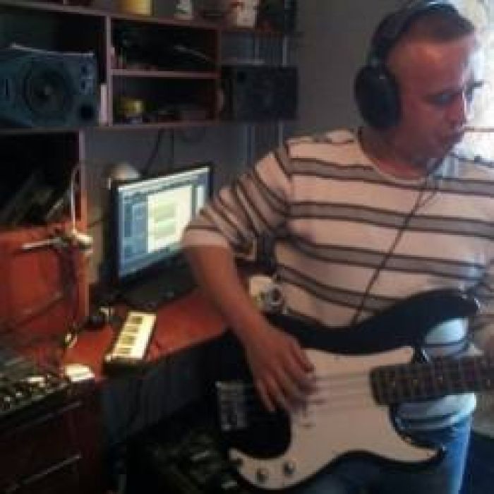 Геннадий Новиков и группа Behind the Wall-Скажи зачем