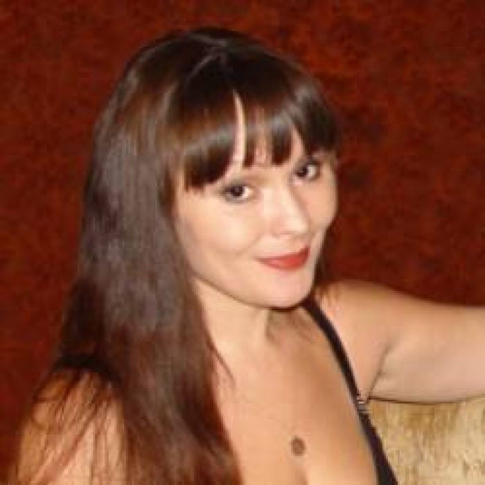 Марина Суворова-Апрель