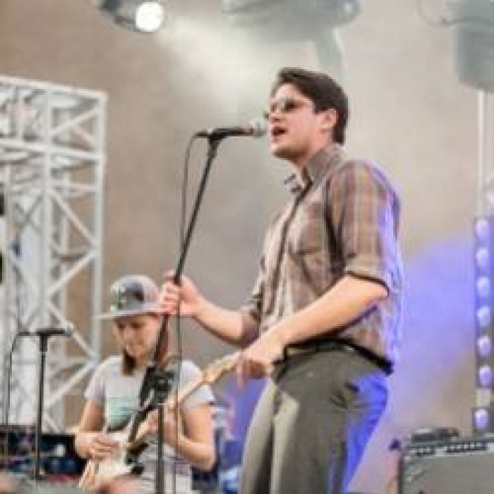 Mozzies Mae West-Gonna dancin