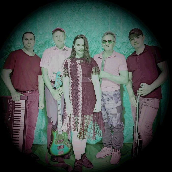 Полина Шумилина & DK STATION  - Я тут