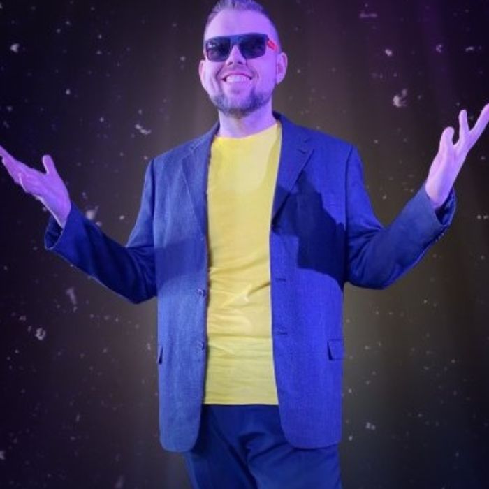 Виктор Жуков - Белые розы на Рояле 