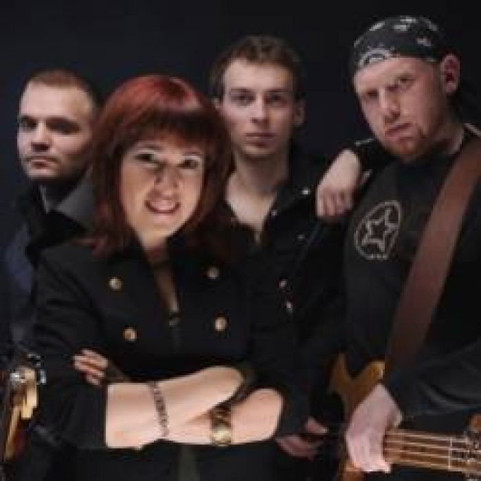 Юлия Глебова и группа Час Speak-Крылья