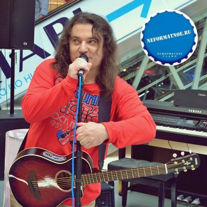 Юрий Арцызов-Мир поделён на цвета