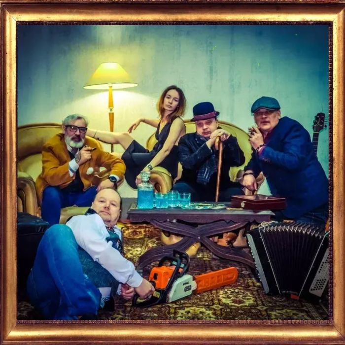 рыба пила - С Новым годом!